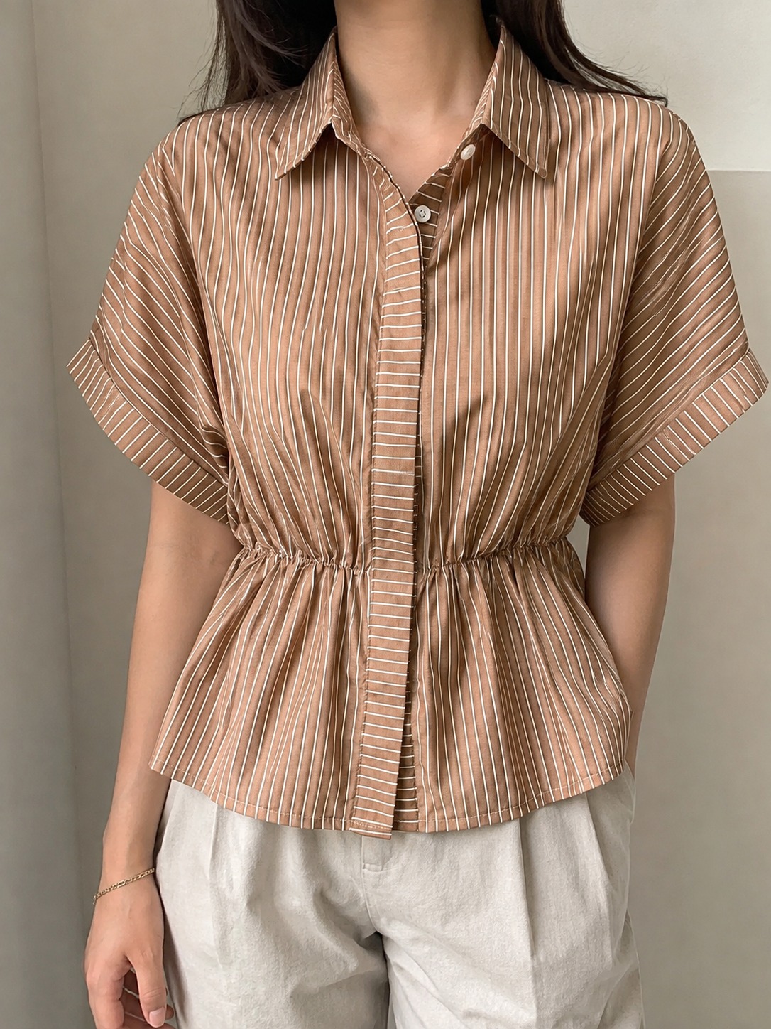 Kemeja Linen Wanita - Motif Bergaris - Soft Brown
